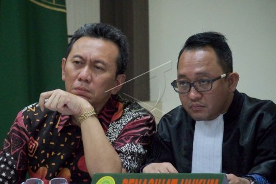 Sidang lanjutan Bupati nonaktif Kebumen Page 3 Small