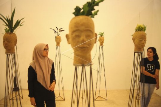 Pameran seni rupa kesehatan mental Page 1 Small