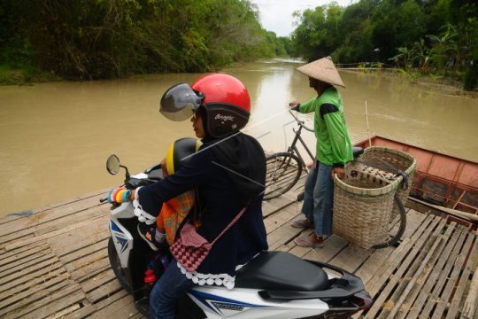 Jasa perahu penyeberangan Page 2 Small