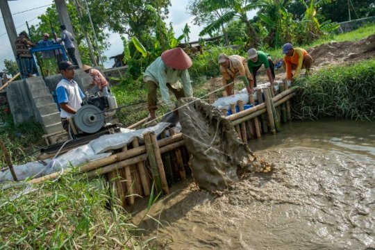 Pompa pengendali banjir Page 1 Small