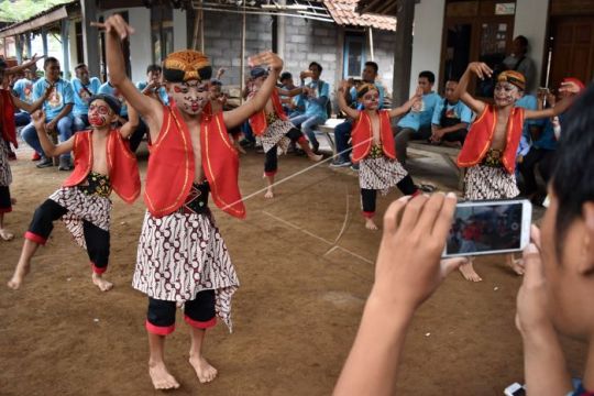 Desa wisata edukasi budaya Page 2 Small