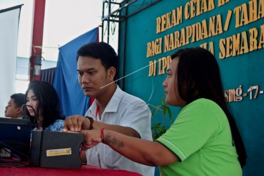 Pembuatan KTP elektronik di lapas wanita Page 1 Small