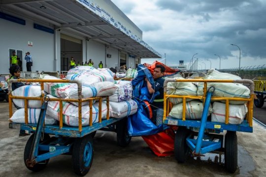 Terminal Kargo dan Pos Bandara Jenderal Ahmad Yani Page 2 Small