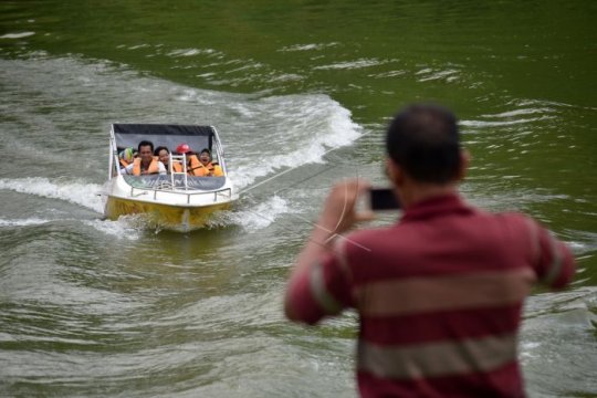 Wisata waduk Jatibarang Page 2 Small