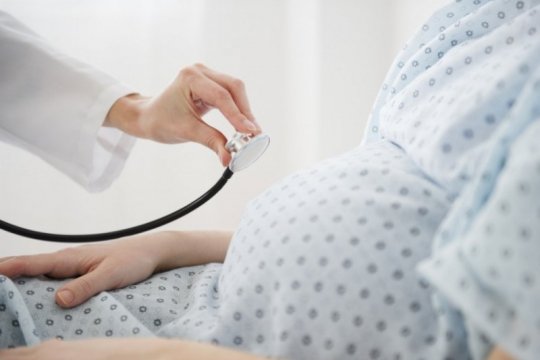 Ibu hamil ingin mudik? Ikuti saran dokter berikut ini