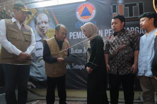 Penghargaan kepada Sutopo Purwo Nugroho Page 2 Small