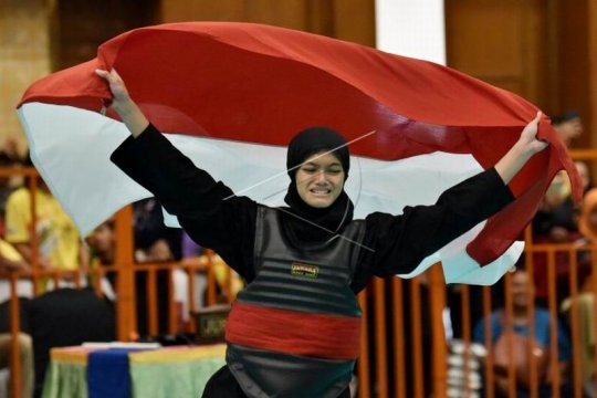 Medali emas pencak silat putri Page 1 Small