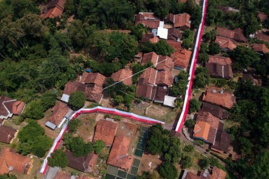 Bendera merah putih 350 meter Page 2 Small