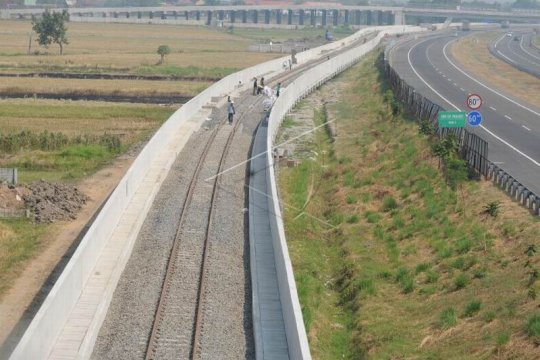 Pembangunan jalur kereta api bandara Adi Soemarmo Page 3 Small