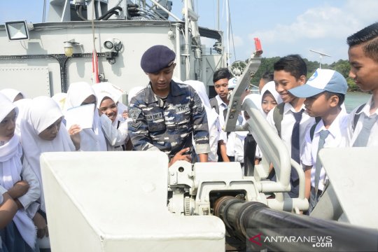 Mengenal alutsista di KRI Lemadang 632 Page 3 Small