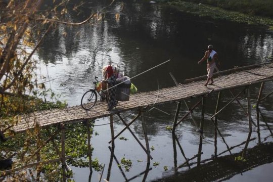 Jembatan bambu Page 2 Small