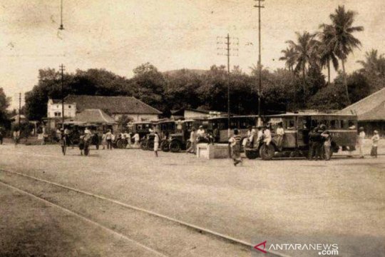 Telaah - Stasiun-Pasar-Terminal Kota Magelang, dulu dan yang akan datang