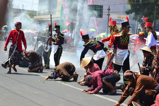 Pawai Pembangunan Page 5 Small