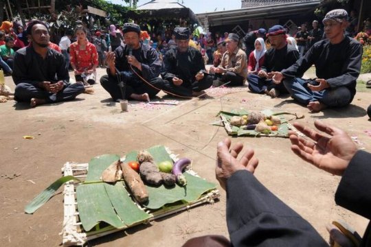 Festival Pasar Ngatpaingan Page 2 Small