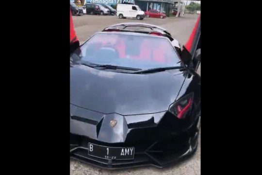Lamborghini harga miliaran rupiah terbakar, ini penjelasan Raffi Ahmad