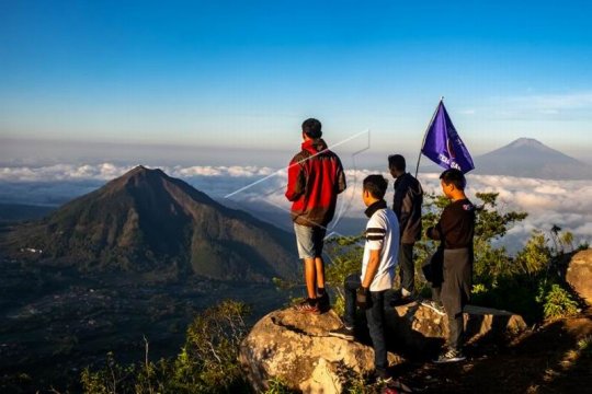 Wisata alam gunung Telomoyo Page 2 Small