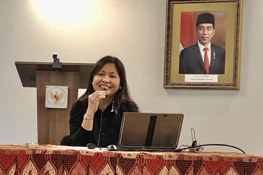 Hindari penularan corona, dokter sarankan ibu-ibu tidak "cipika-cipiki"
