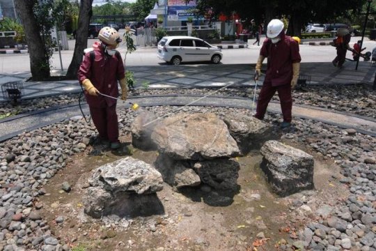 Penyemprotan disinfektan fasilitas publik Page 3 Small