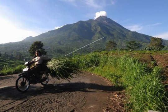 Gunung Merapi Page 1 Small