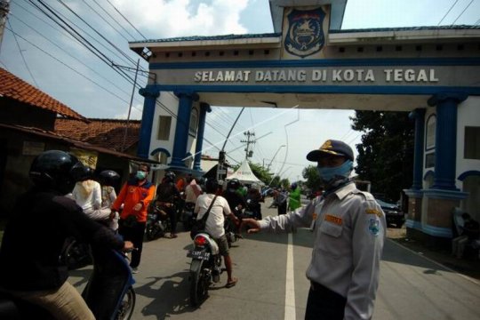 Evaluasi karantina wilayah Kota Tegal Page 1 Small