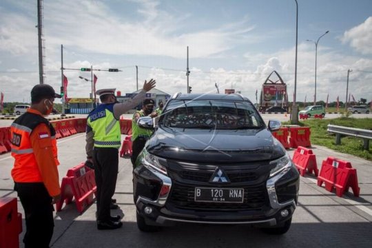 Penyekatan di jalan tol Sragen Page 1 Small