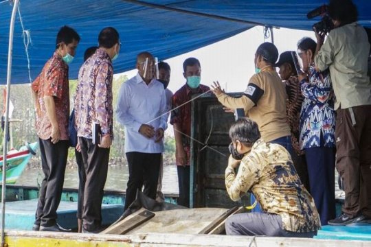 Menteri Koperasi dan UKM di Pelabuhan Perikanan Nusantara Pekalongan Page 3 Small