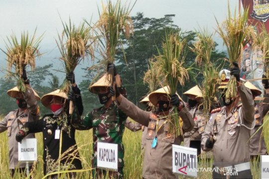 Kapolda Jateng siap bentuk pagar hidup masyarakat