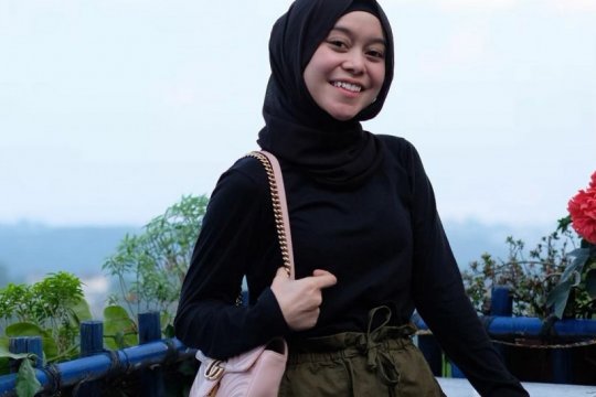 Biduanita dangdut Lesti Kejora dilarikan ke rumah sakit