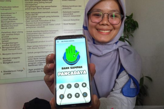 Kisah milenial ciptakan aplikasi menabung sampah dapat emas