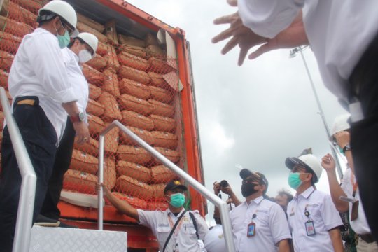 Menko Perekonomian lepas ekspor empat komoditas unggulan Provinsi Kepri