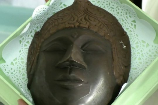 Mengenalkan budaya Malang melalui cokelat topeng