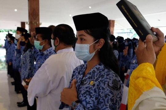 Wali Kota Magelang ambil sumpah 172 PNS