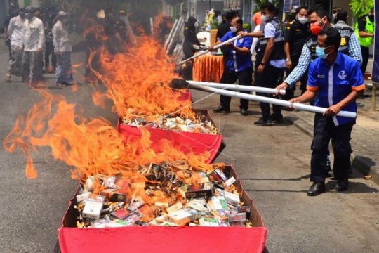 Pemusnahan barang milik negara hasil penindakan Page 1 Small