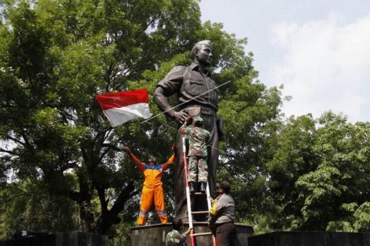 Aksi menyambut Hari Pahlawan Page 1 Small