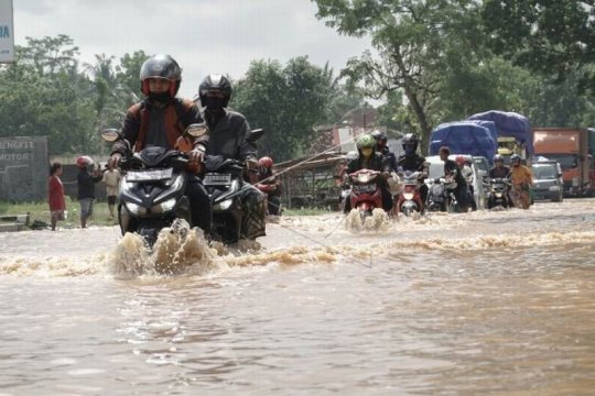 Banjir di jalur selatan Page 1 Small