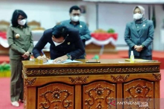 Enam Fraksi DPRD Pulpis setujui Raperda APBD 2021