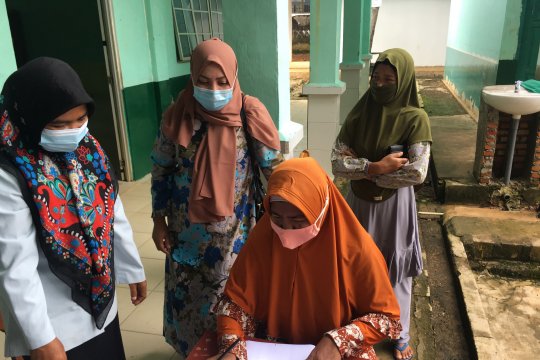 Hari pertama sekolah kesepakatan dengan orang tua untuk belajar tatap muka Page 2 Small