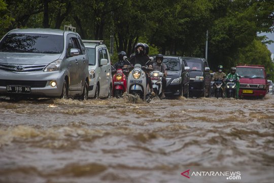 Ruas Jalan di Kota Banjarmasin Terendam Banjir