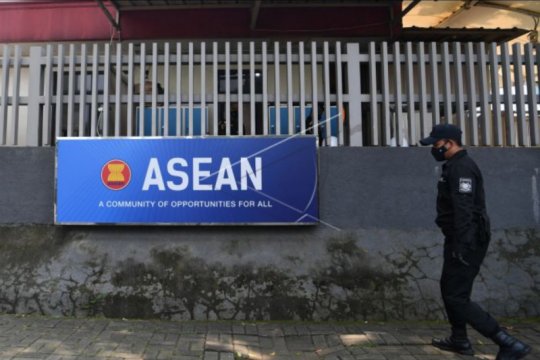 Menjelang KTT ASEAN di Jakarta