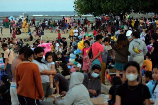 Suasana liburan Idul Fitri di Sanur