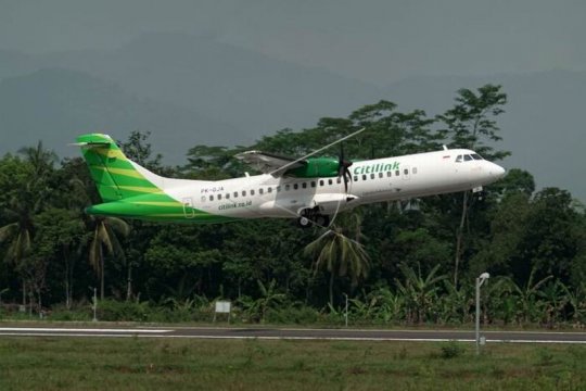 Penerbangan komersial perdana di Bandara Jenderal Besar Soedirman Page 1 Small