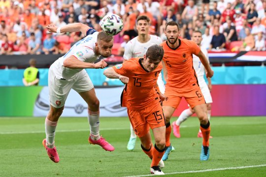 Ceko singkirkan 10 pemain Belanda menuju perempat final