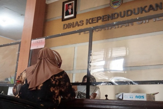 Disdukcapil Batang buka layanan kependudukan dilakukan secara daring