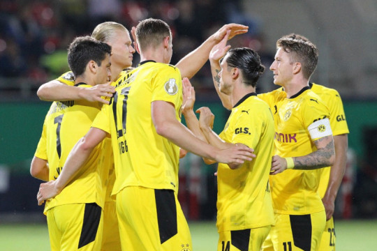 Hattrick Haaland bawa Dortmund lalui jalan mulus Piala Jerman