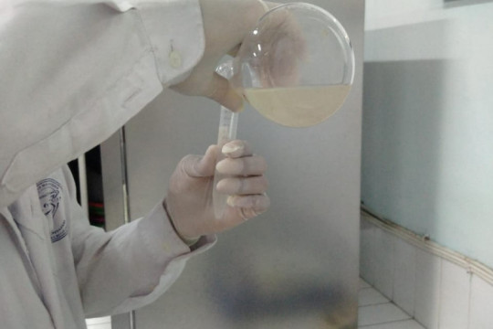 Mahasiswa UB bikin pembalut dari limbah agar agar cegah kanker serviks