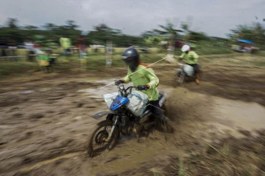 Lomba balap sepeda motor gabah Page 2 Small