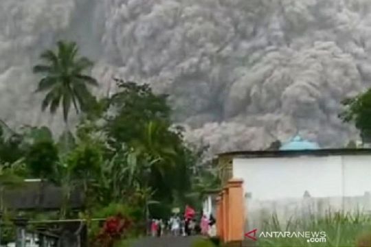 Korban jiwa erupsi Gunung Semeru satu orang