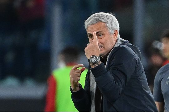 AS Roma pecat Jose Mourinho