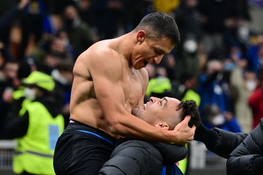 Sanchez antar Inter juara Piala Super Italia