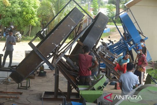 Produksi alsintan
